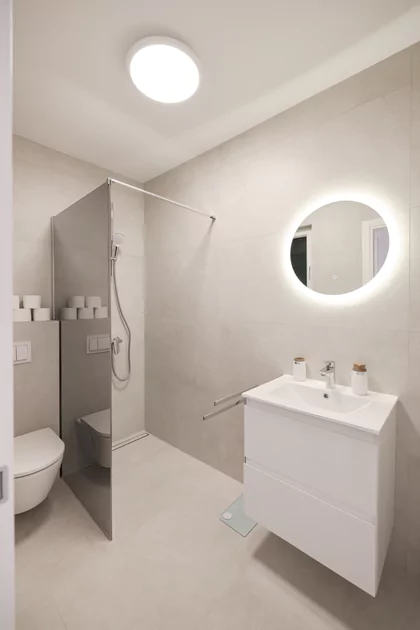 Apartments Mila - Apolon Deluxe room with bathroom and balcony