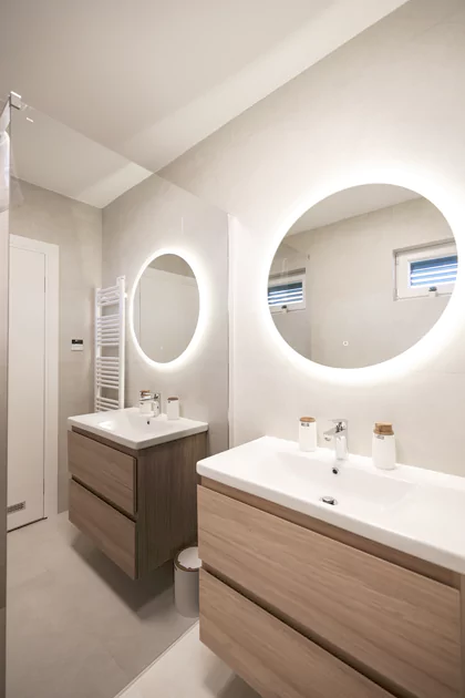 Apartments Mila - Atena Deluxe room with bathroom