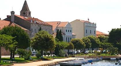 Sveti Filip i Jakov — waterfront